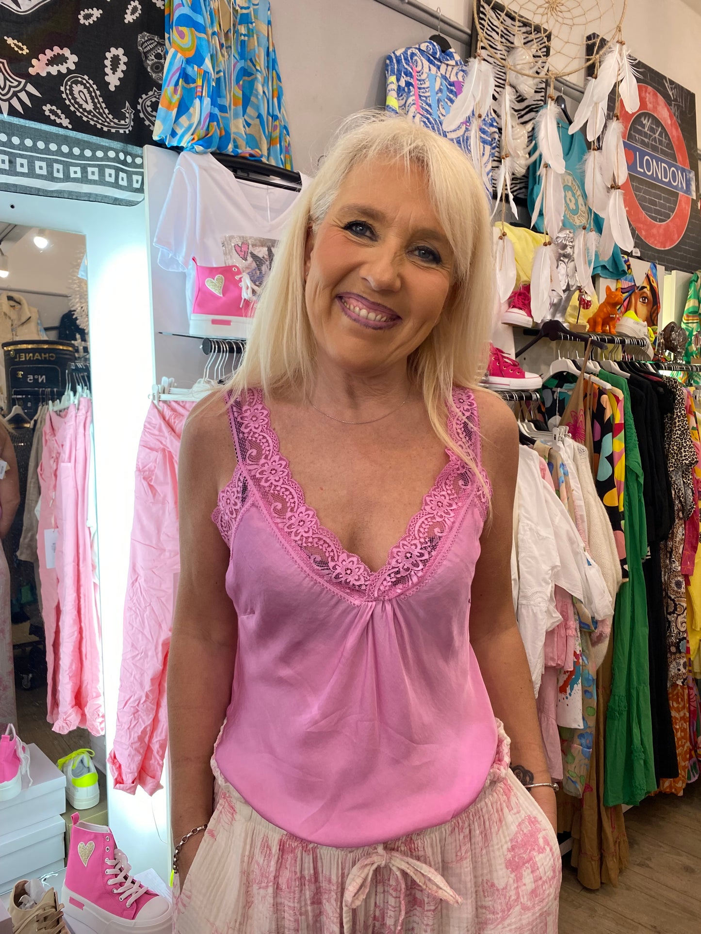 Top dentelle rose bb