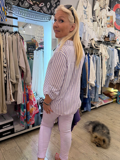 Chemise rayée violette