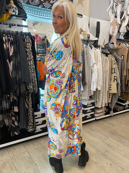 Robe peace and love blanche 2024