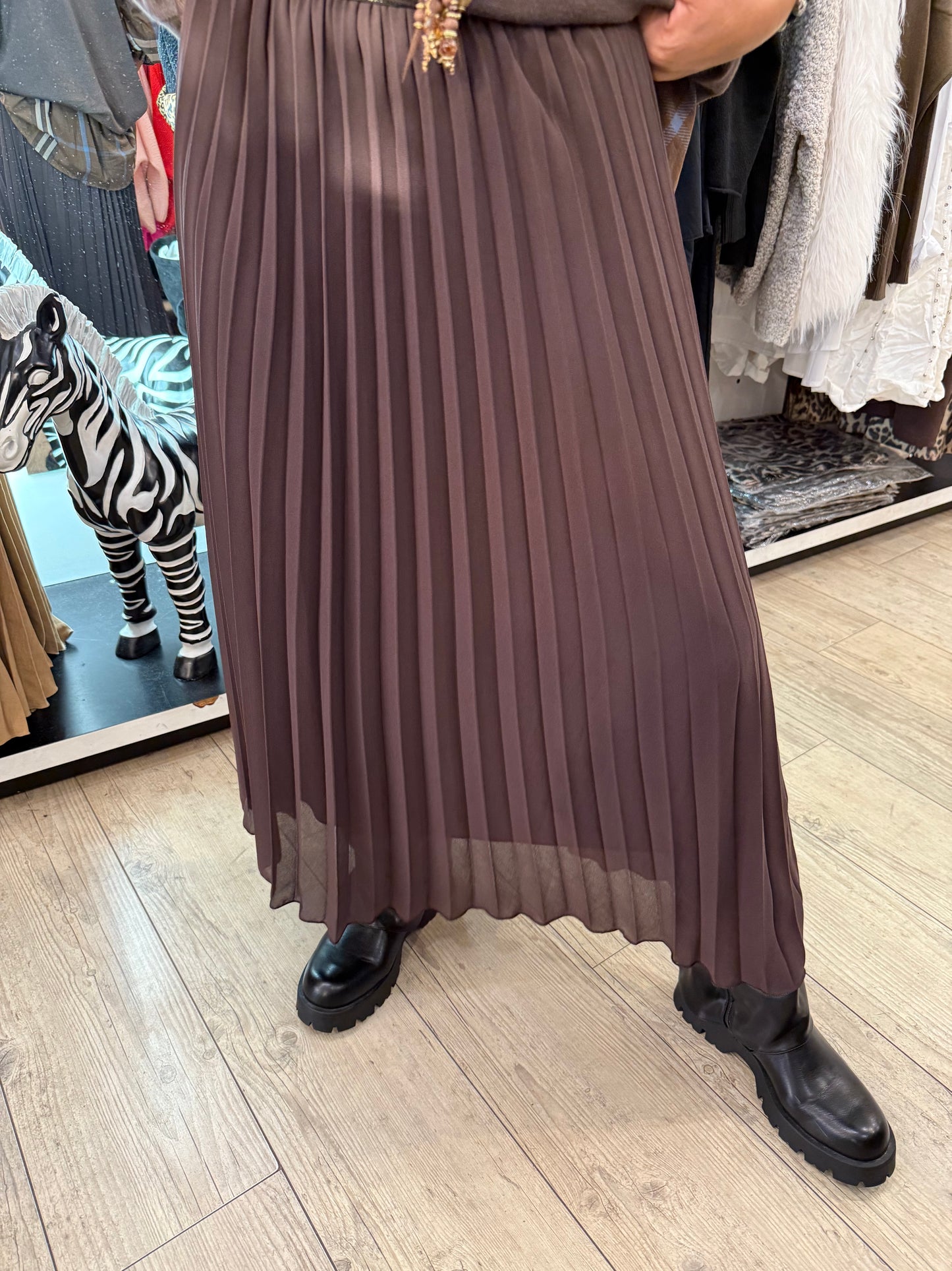 Jupe plissée chocolat gde  taille