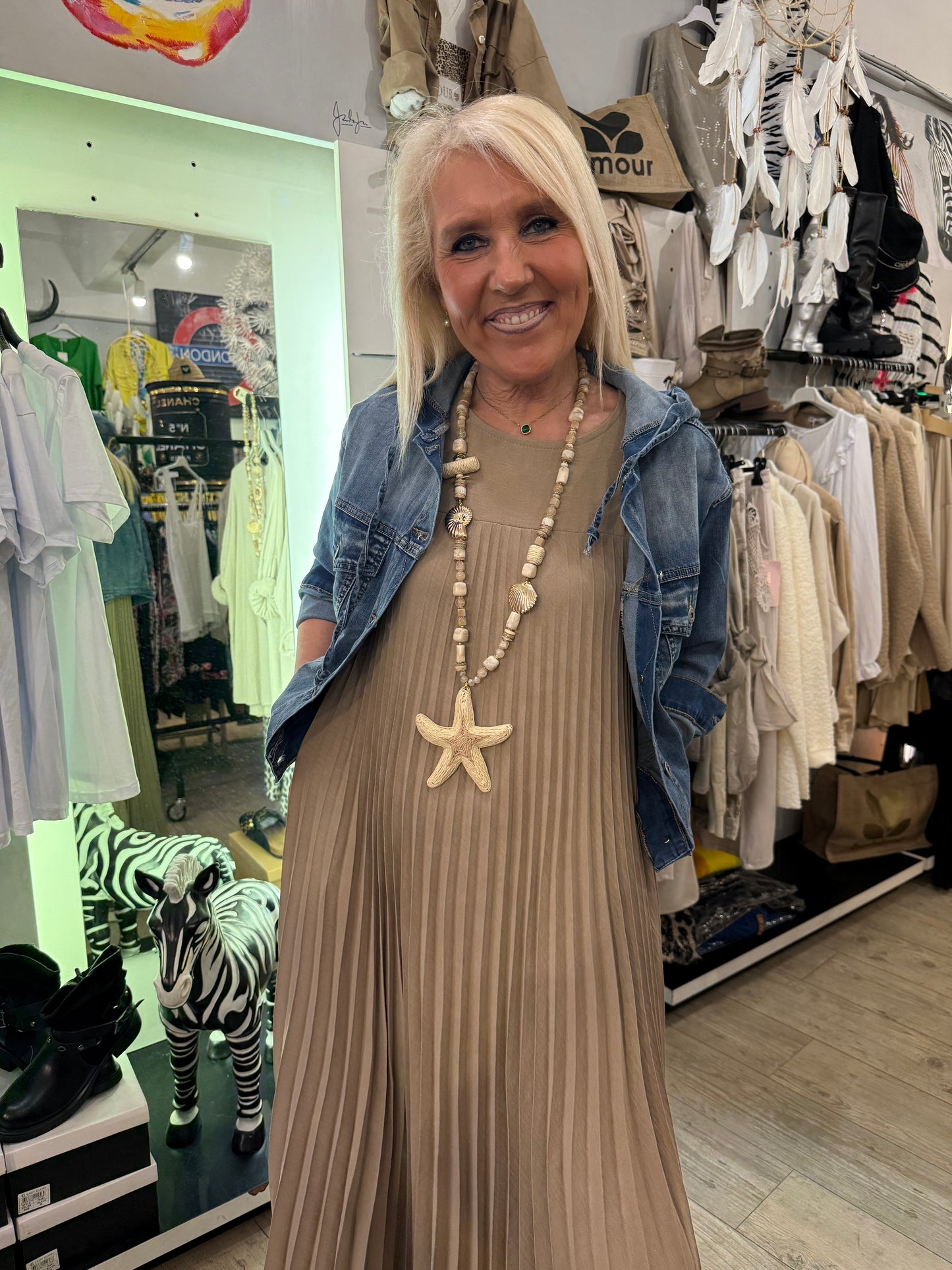 Robe plissée longue camel