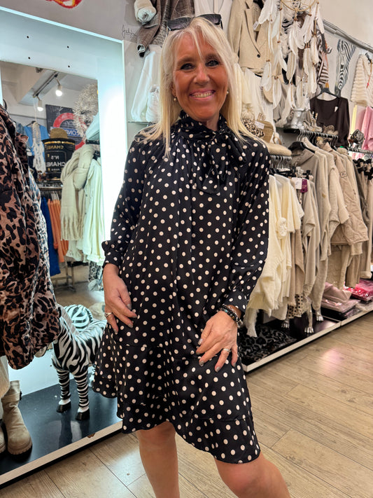 Robe bridgerton noire