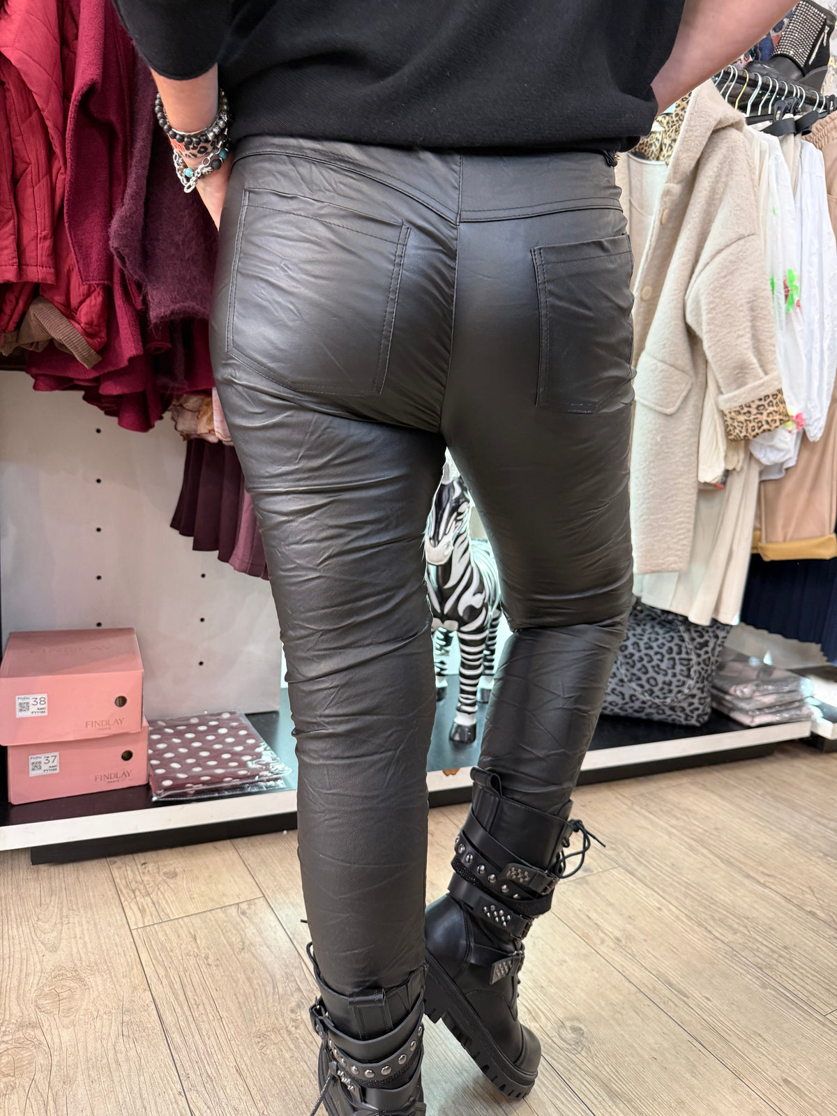 Pantalon simili ceinture noir