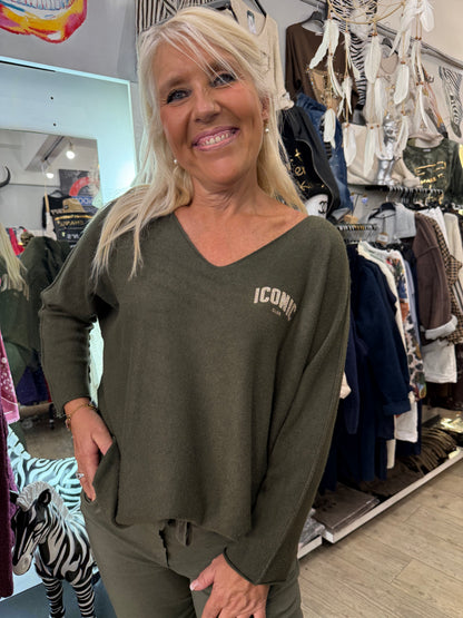 Pull iconic kaki