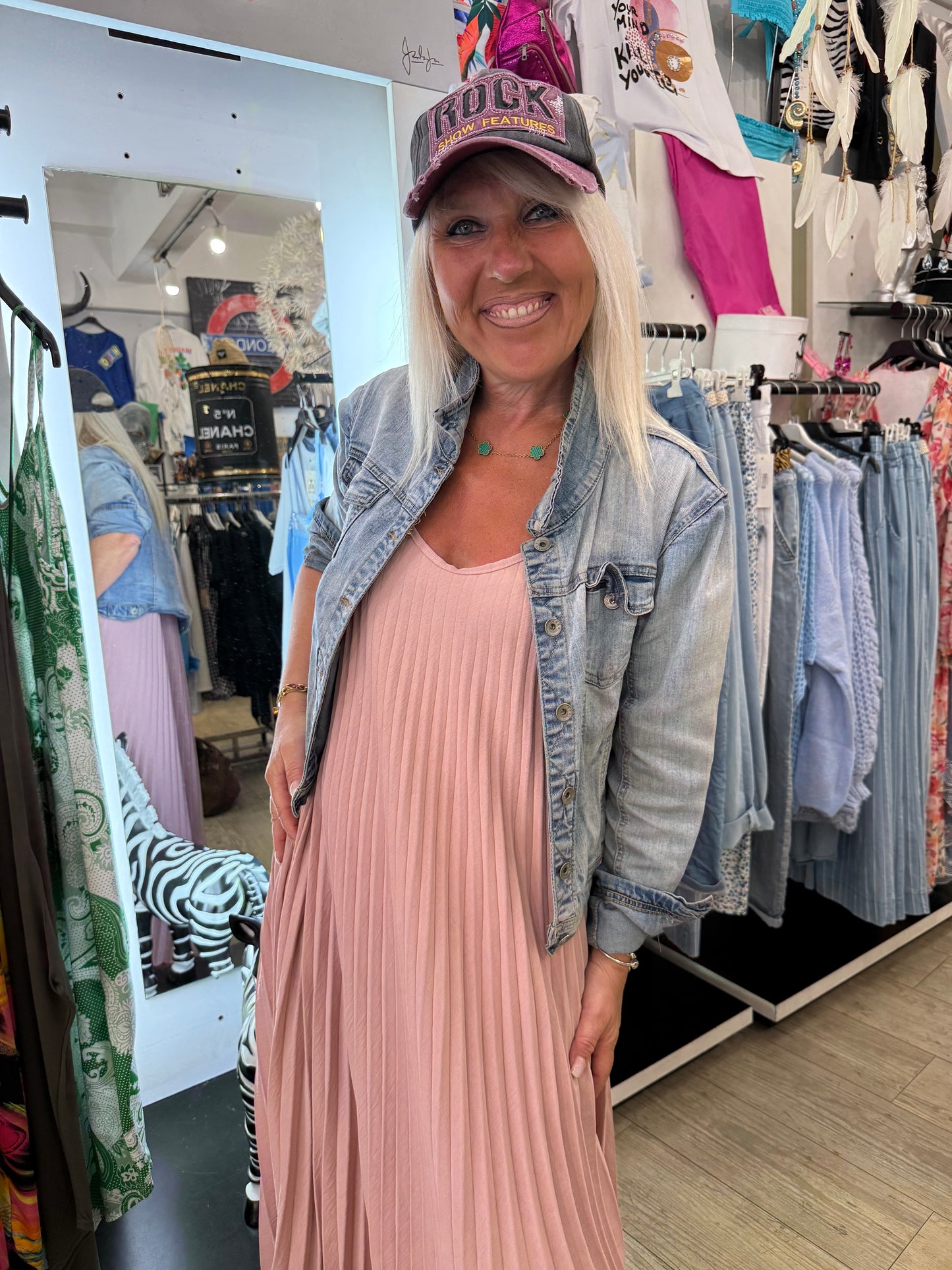 Robe plissée rose