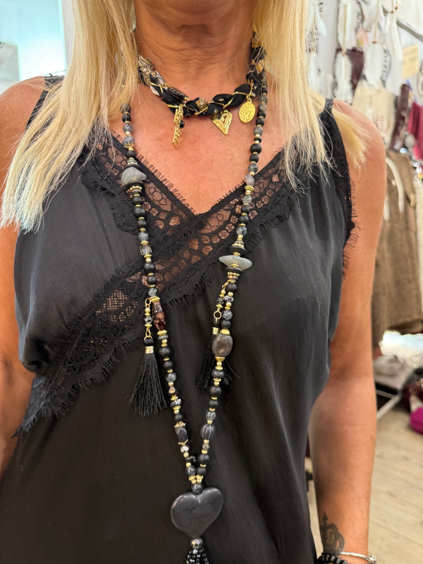 Robe dentelle noire longue