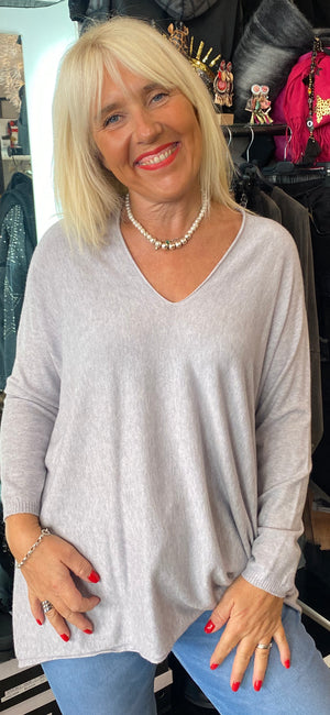 Pull intemporel gris