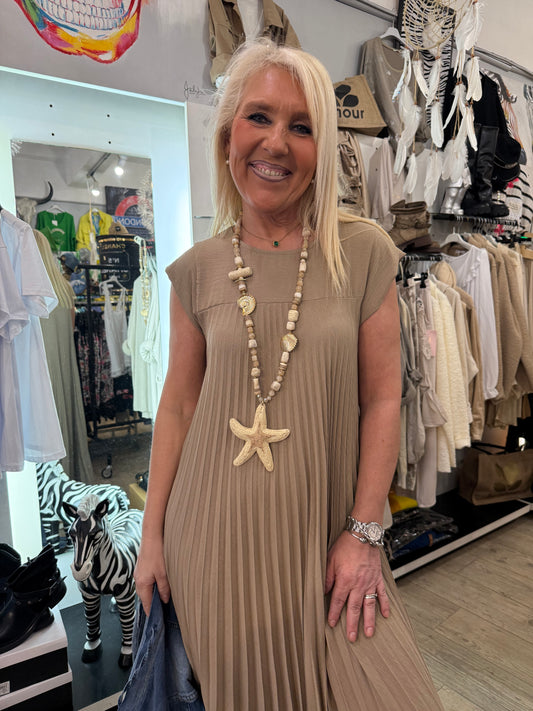 Robe plissée longue camel