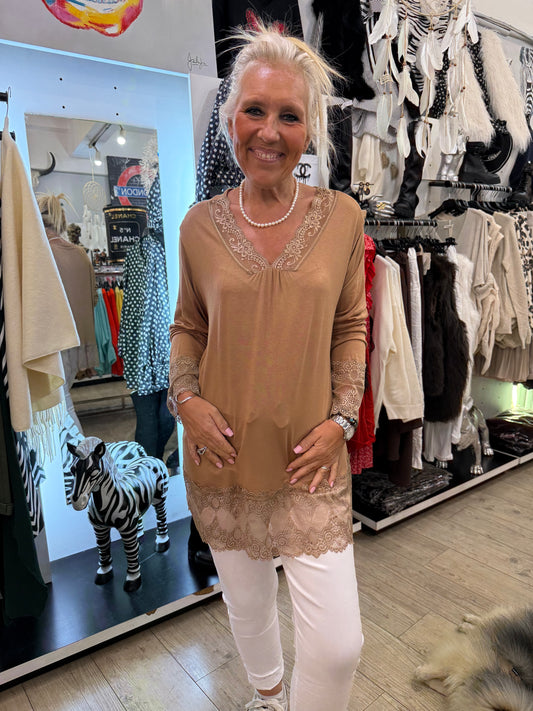Top dentelle gde taille camel