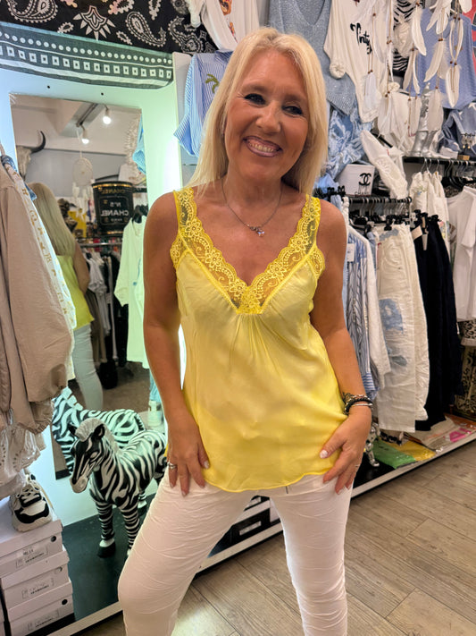 Top dentelle jaune
