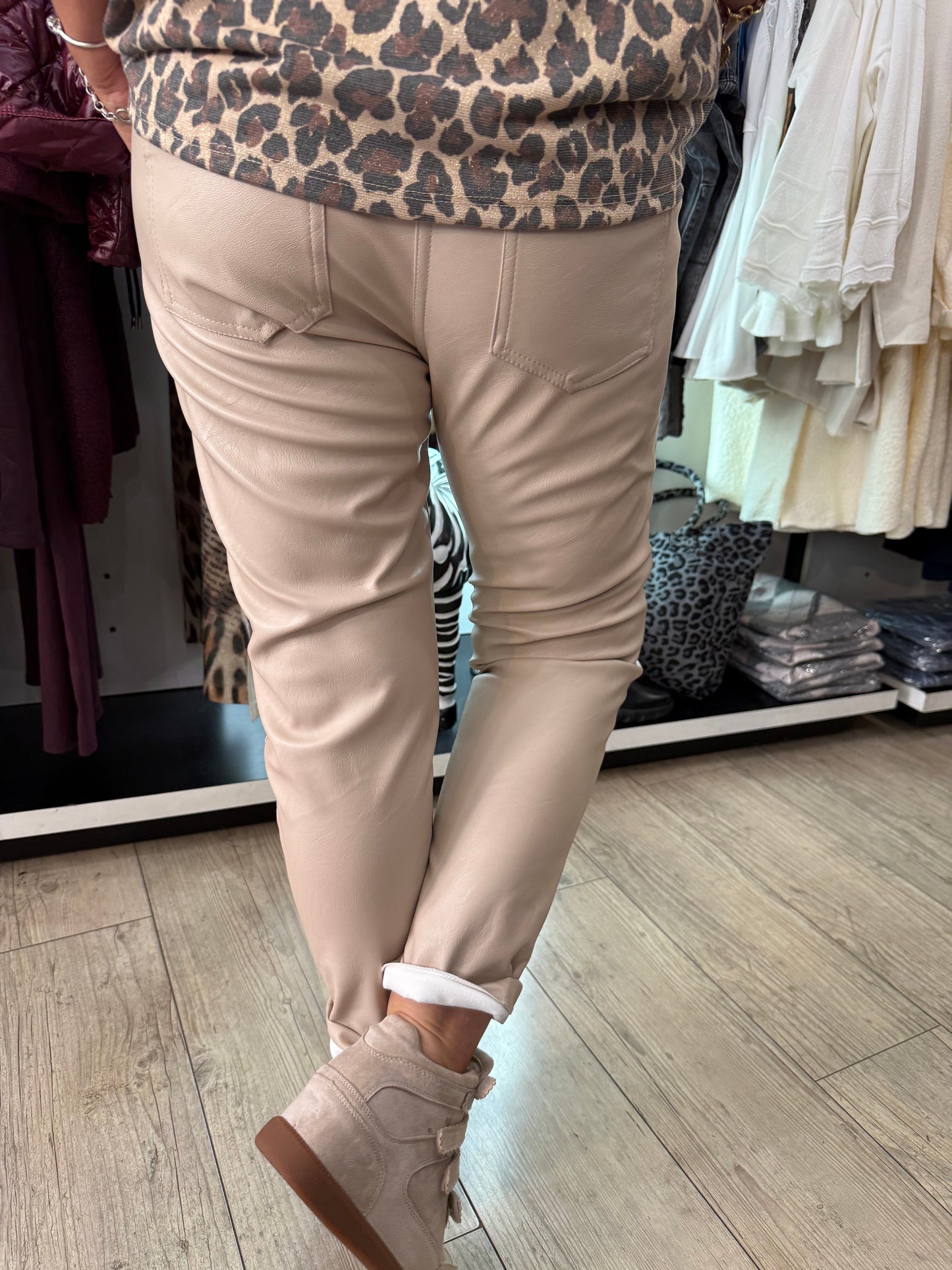 Pantalon simili beige