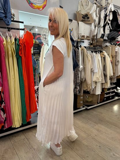 Robe plissée longue blanche