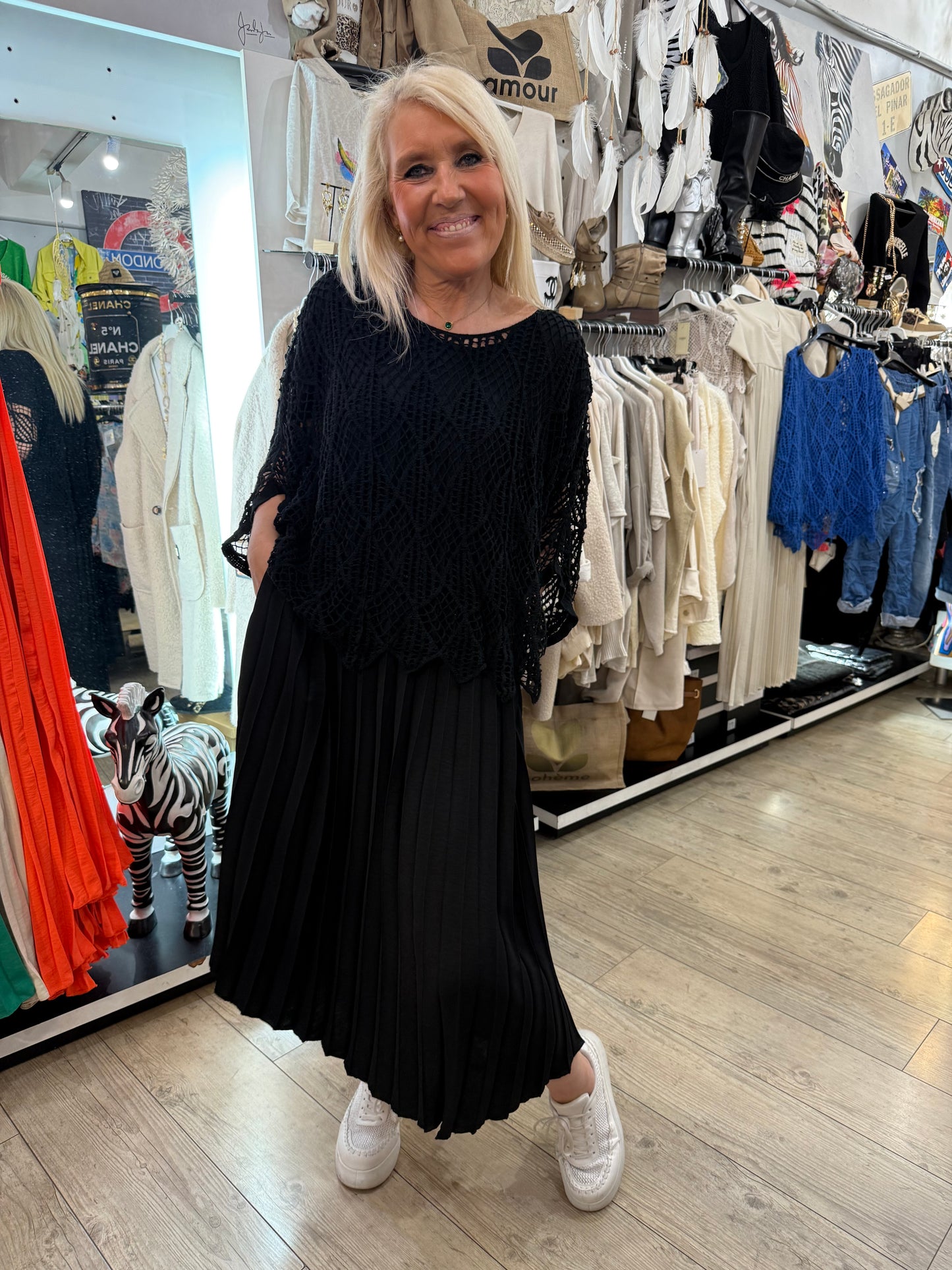 Pull macramé noir