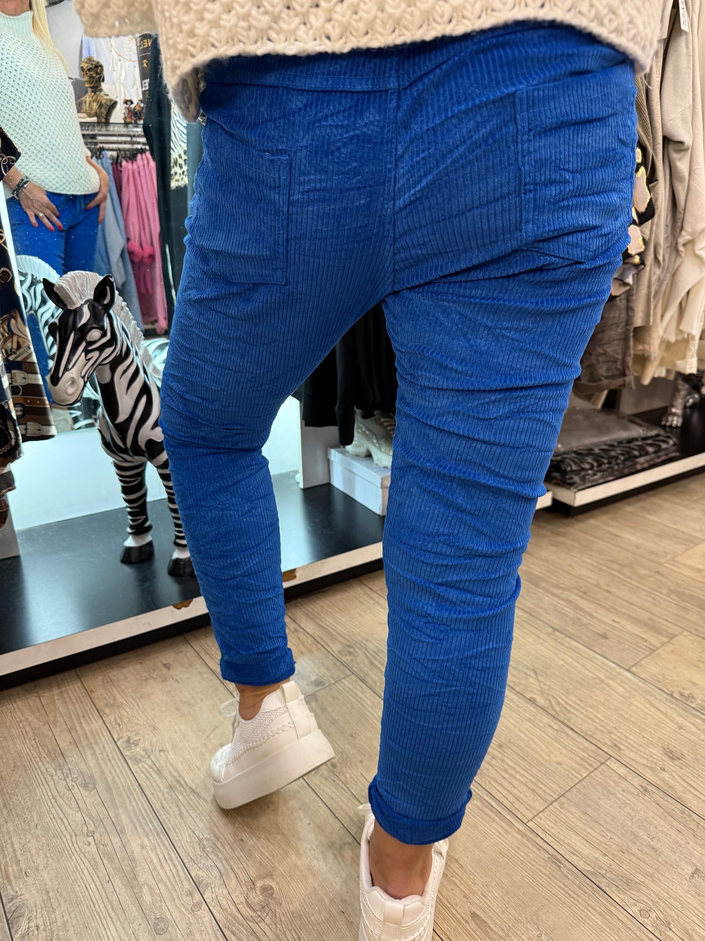 Pantalon magique velours bleu roi