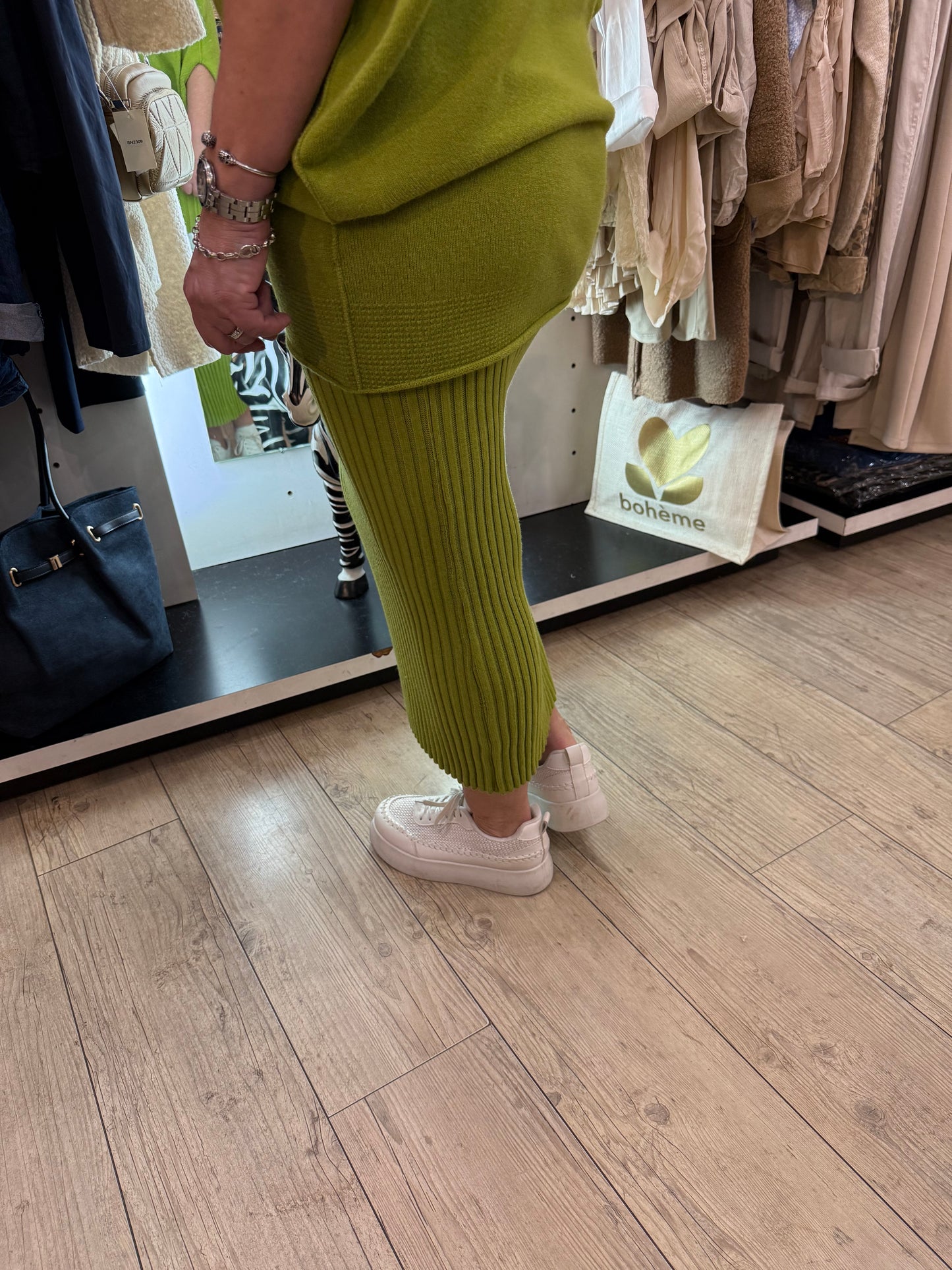 Jupe crayon vert olive