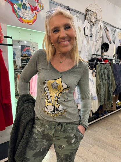 T shirt baskets kaki