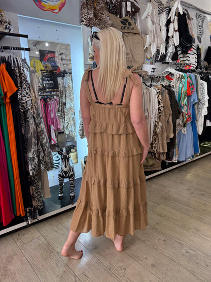 Robe froufrou camel