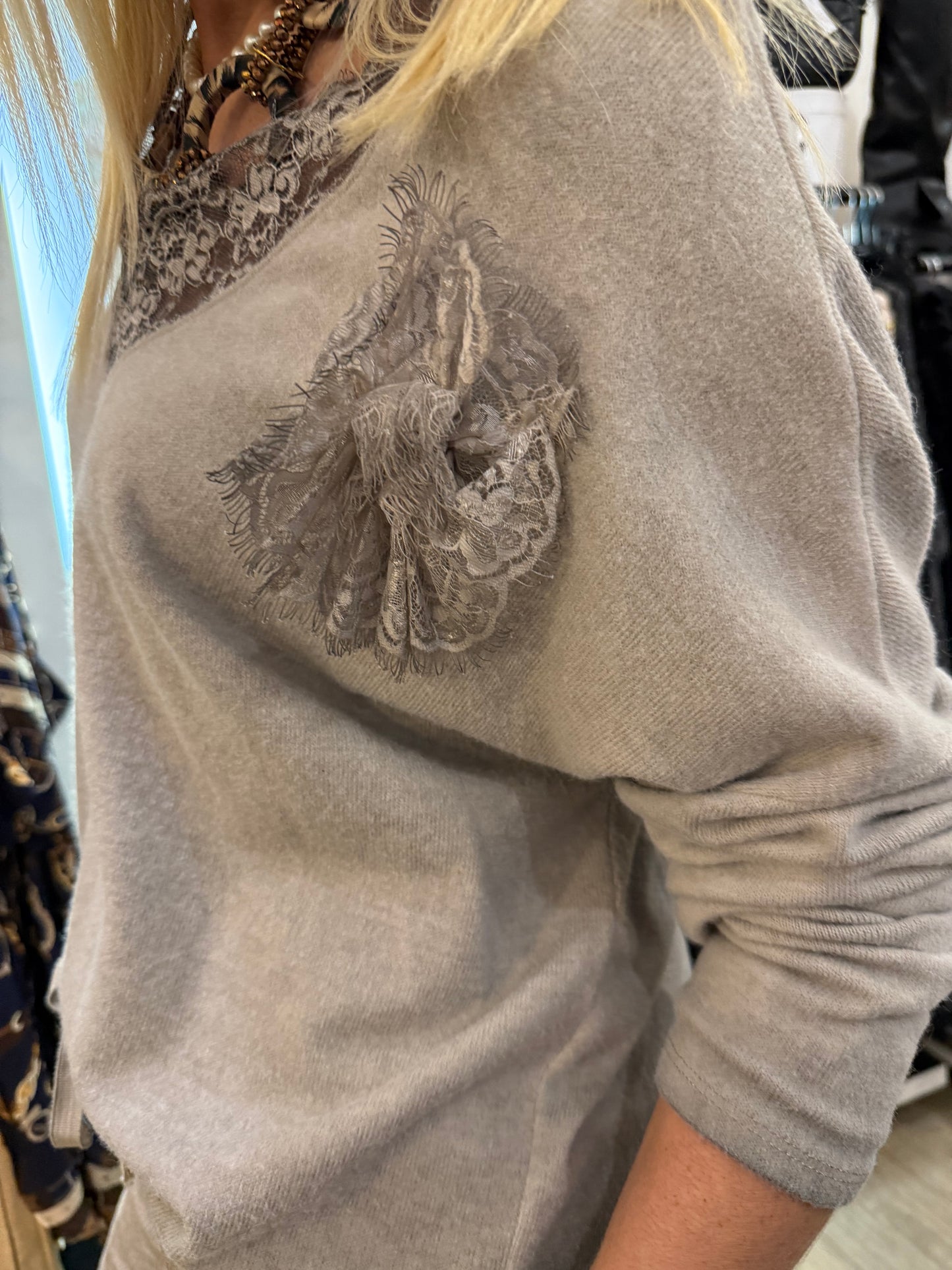 Pull la merveille taupe