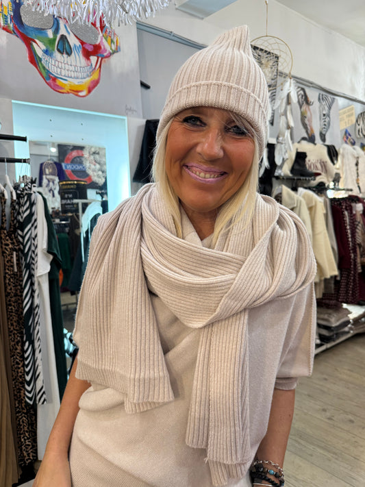 Bonnet beige +écharpe