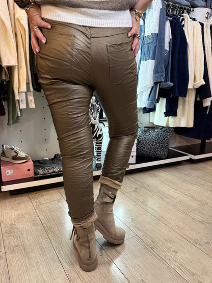 Pantalon simili ceinture mordoré