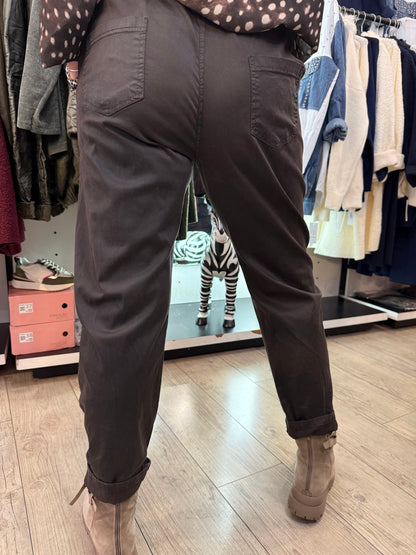 Pantalon chino choco