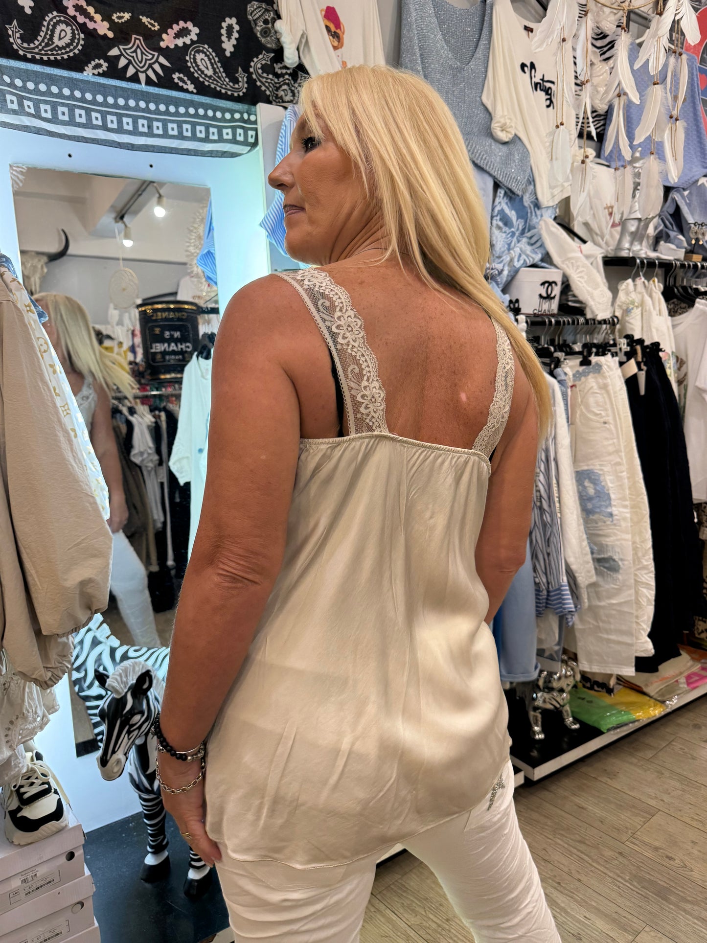 Top dentelle beige