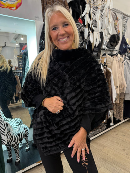 Poncho fourrure noir
