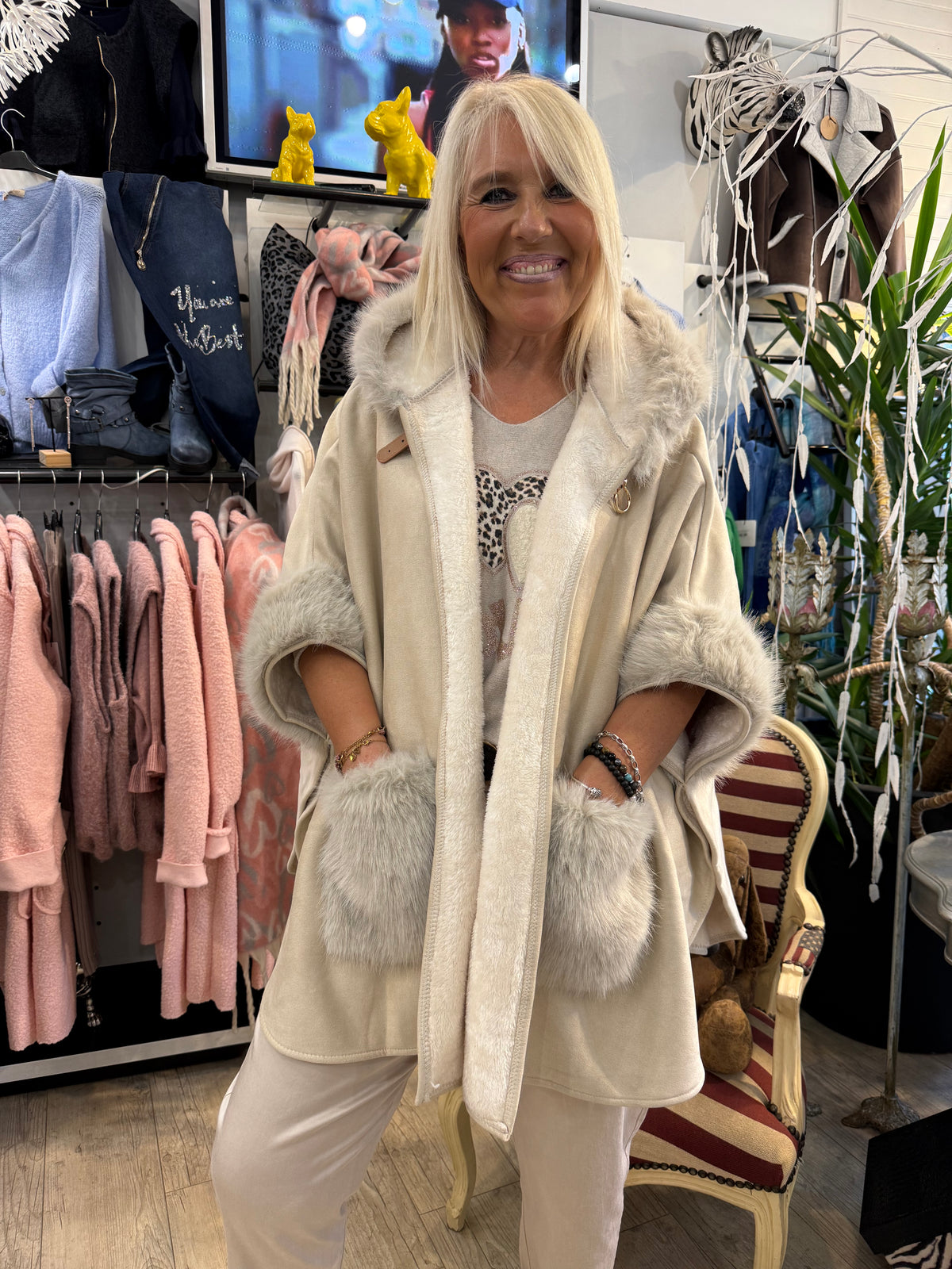 Poncho beige