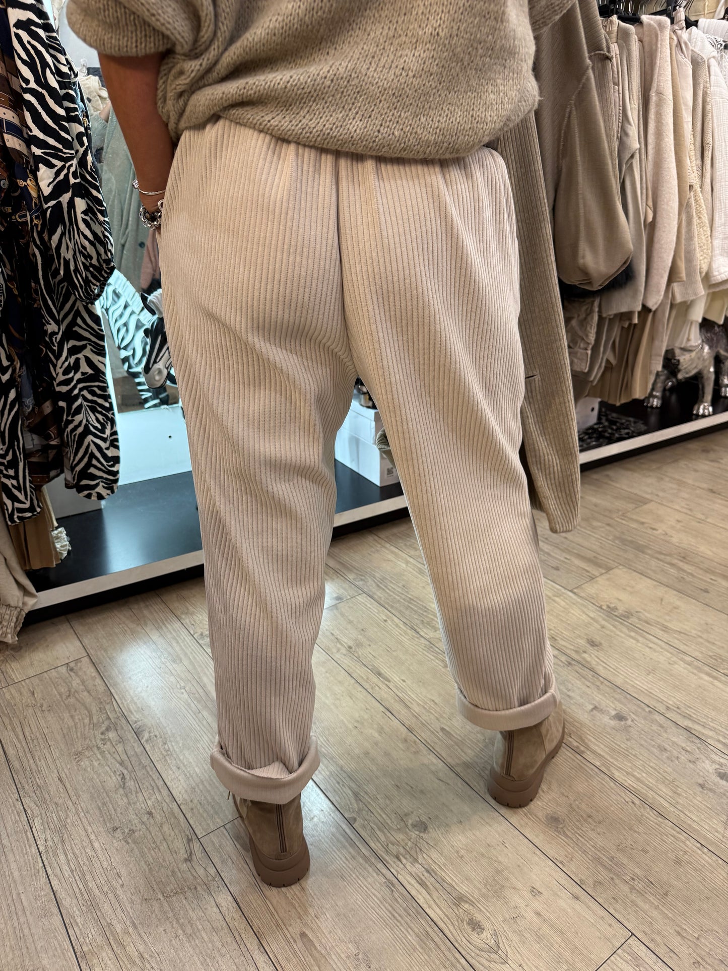 Pantalon écru velours gde taille