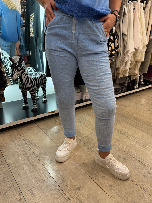 Pantalon magique velours ciel