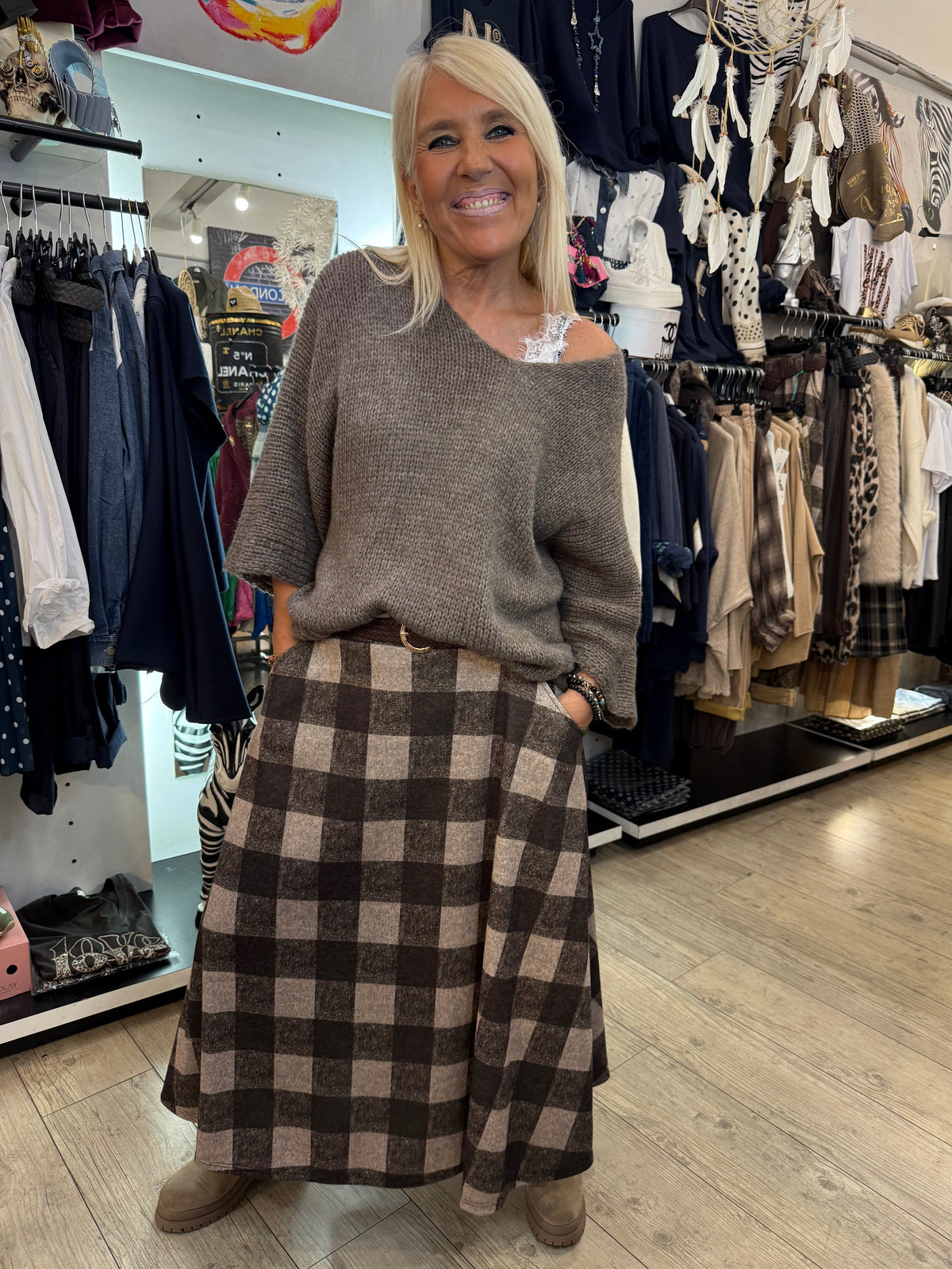 Pull taupe joe