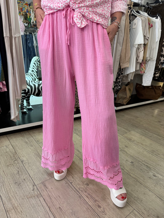 Pantalon rose dentelle
