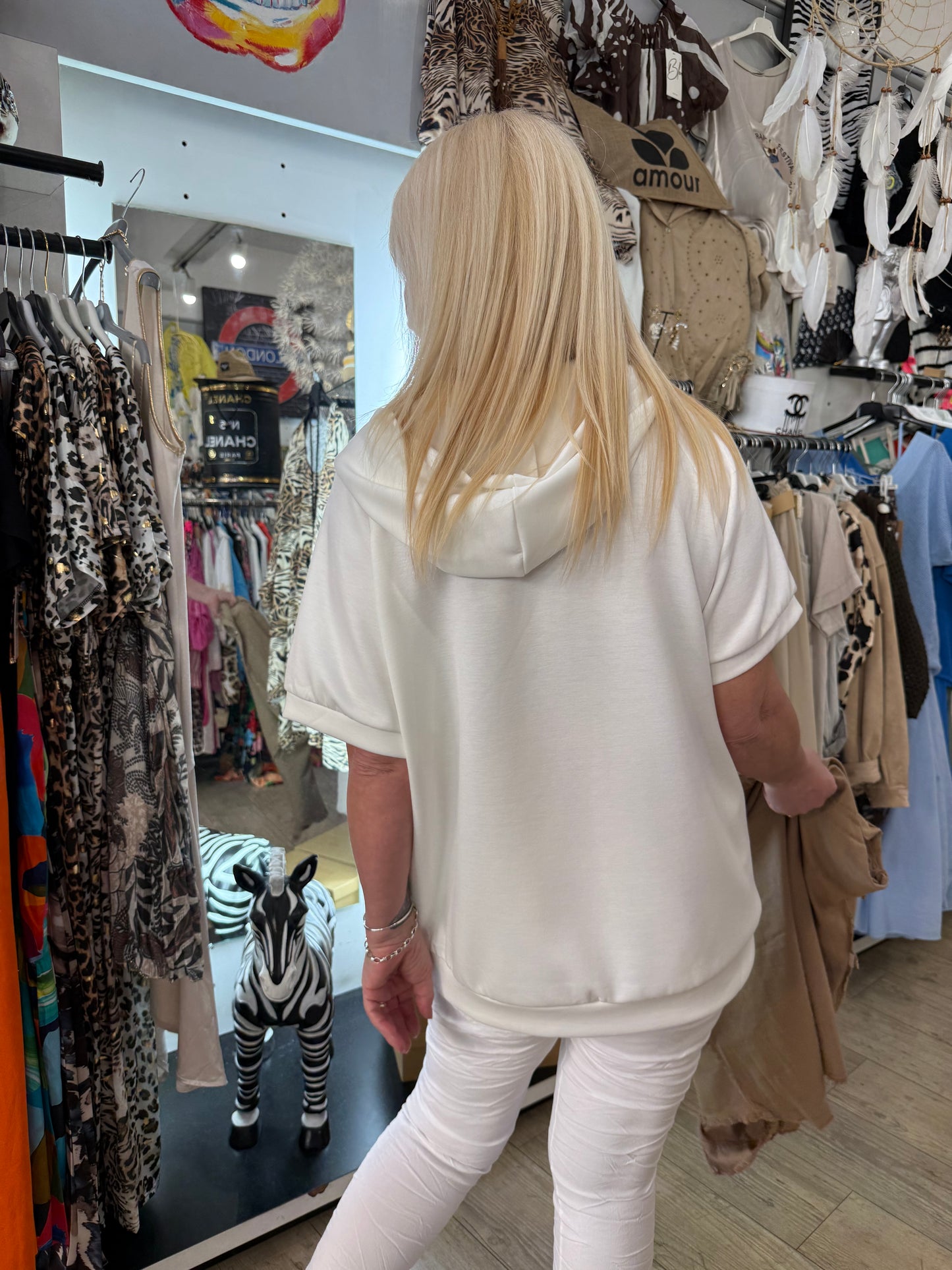 T shirt n 5 capuche