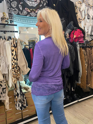 Top dentelle violet