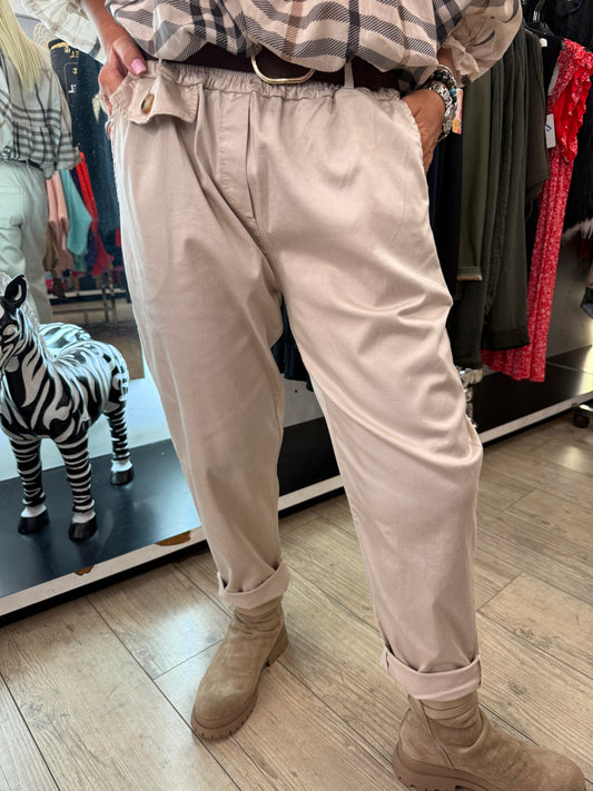 Pantalon beige ceinture