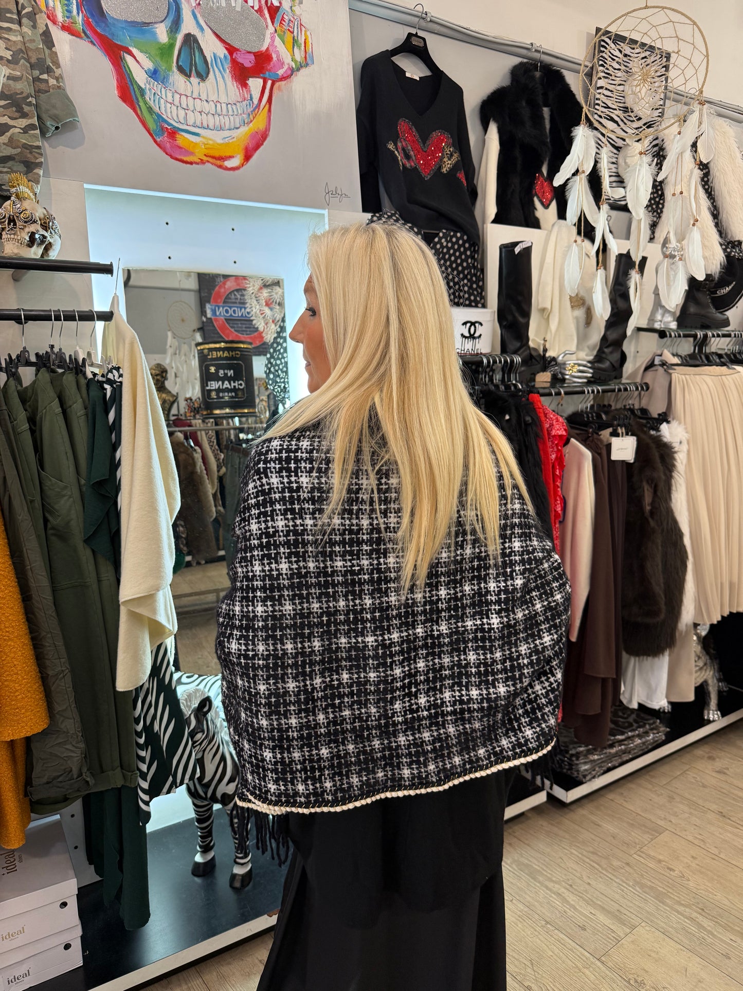 Poncho Shanna n/b