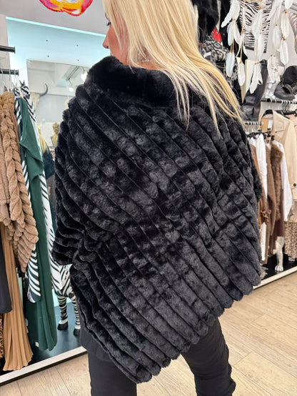 Poncho fourrure noir