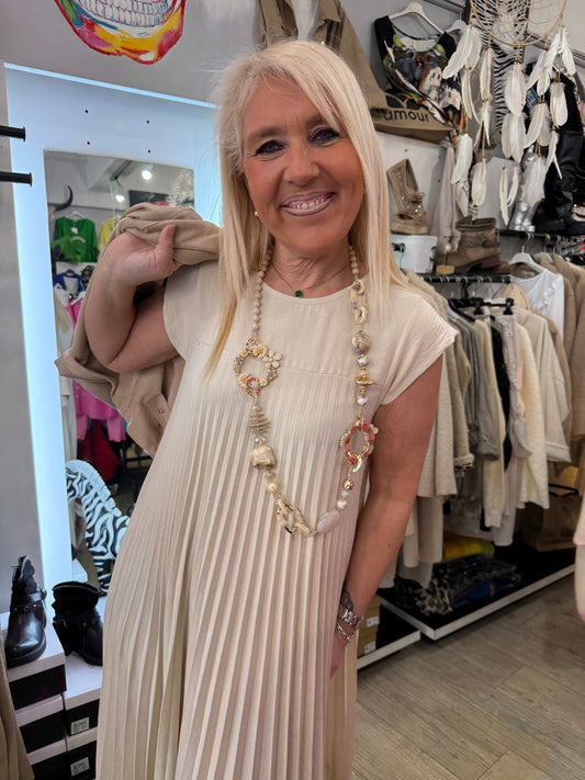 Robe plissée longue beige
