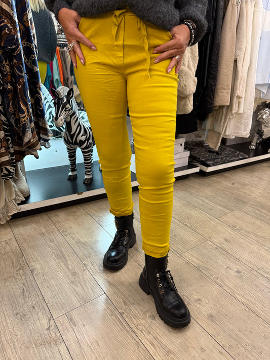 Pantalon magique safran