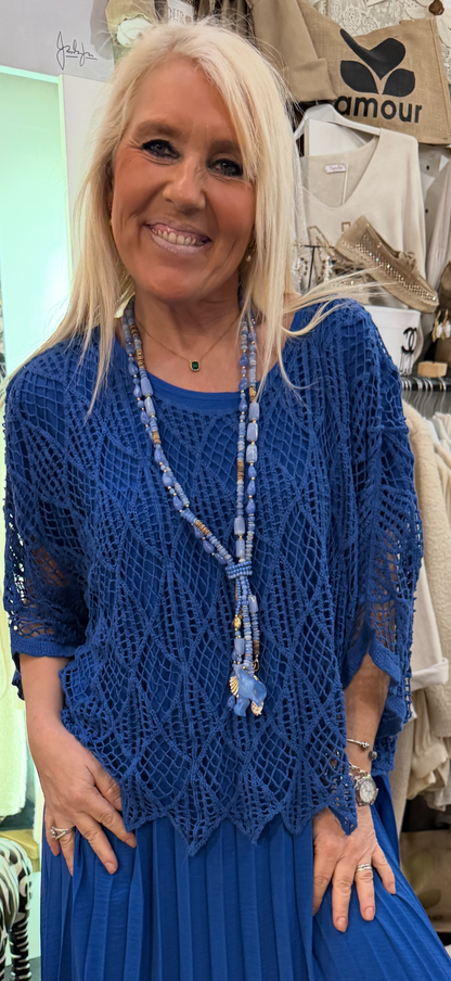 Pull macramé bleu roi